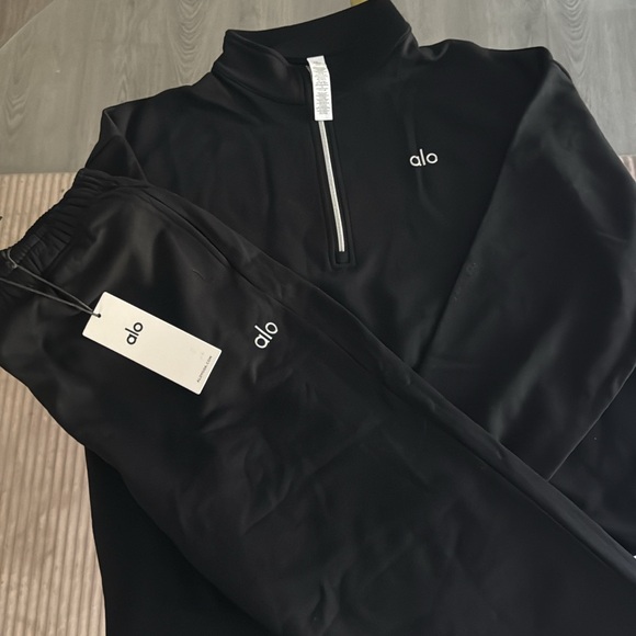ALO Yoga Black Zip Up Sweater